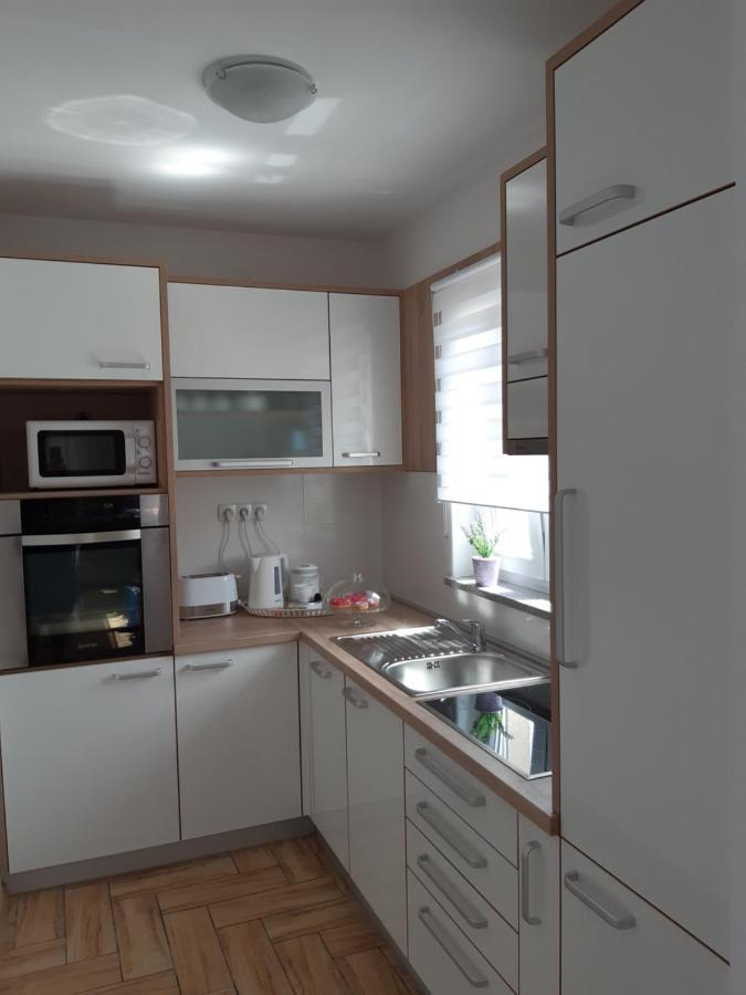Apartment Dinko Рованьска Екстер'єр фото