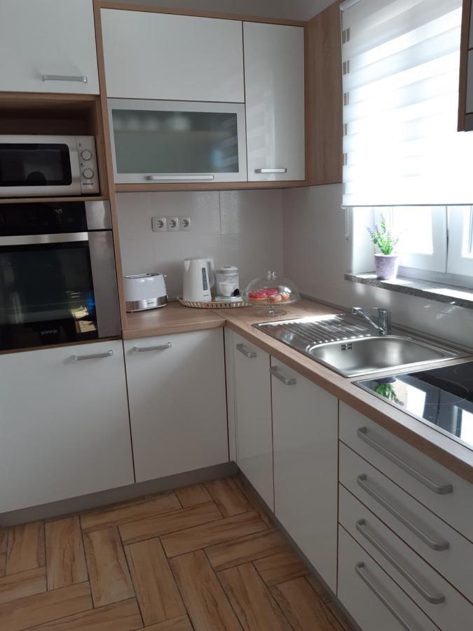 Apartment Dinko Рованьска Екстер'єр фото