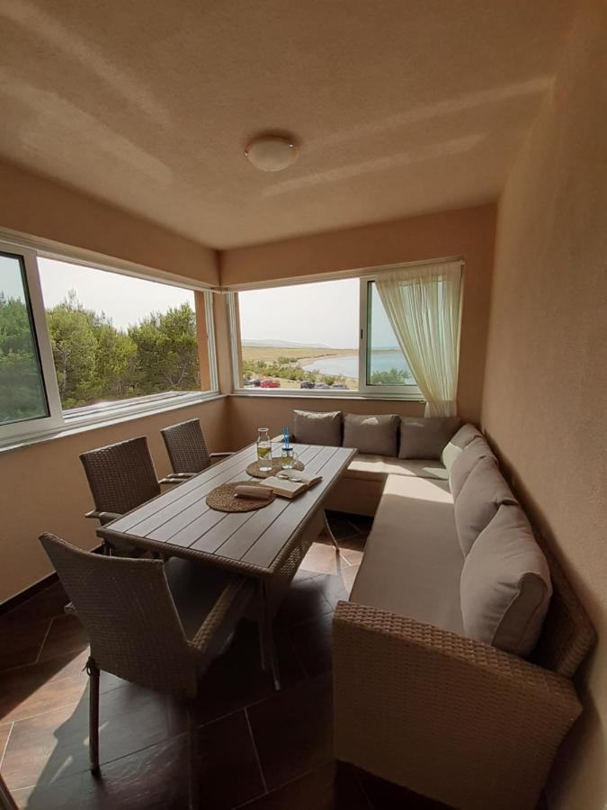 Apartment Dinko Рованьска Екстер'єр фото