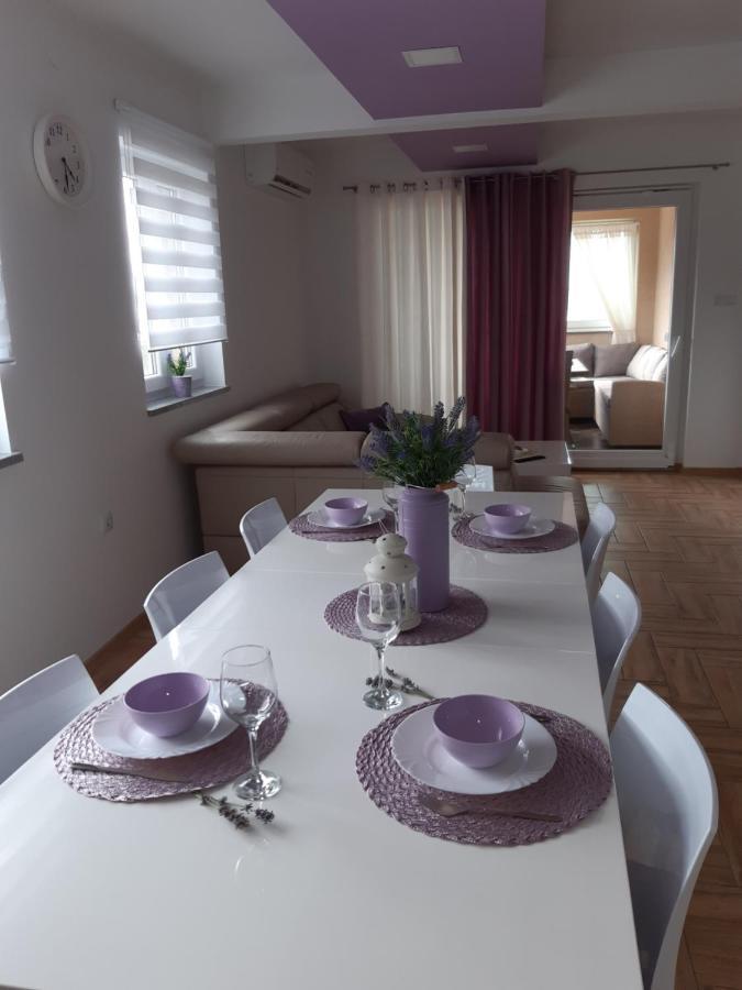 Apartment Dinko Рованьска Екстер'єр фото