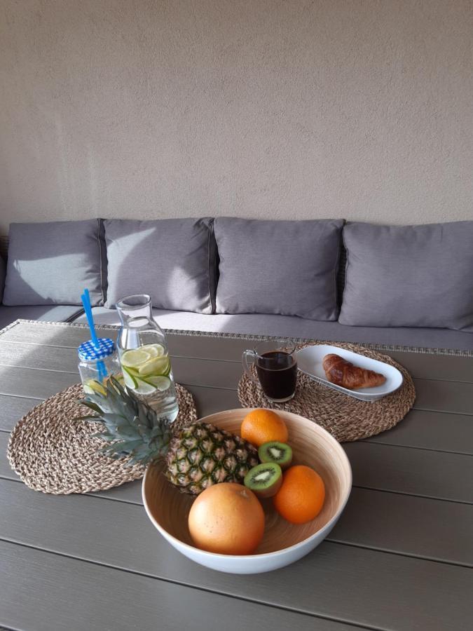 Apartment Dinko Рованьска Екстер'єр фото