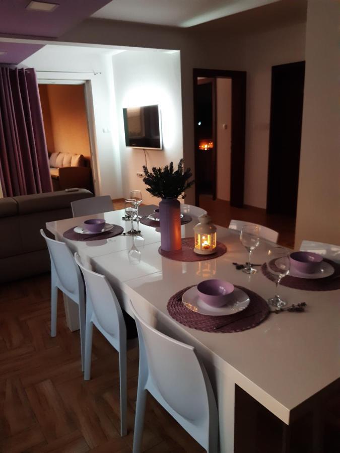 Apartment Dinko Рованьска Екстер'єр фото